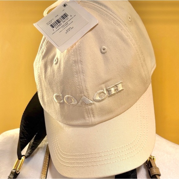 NWT Coach Off-White Cap with Embroidered Logo, Cream Color - Picture 1 of 3